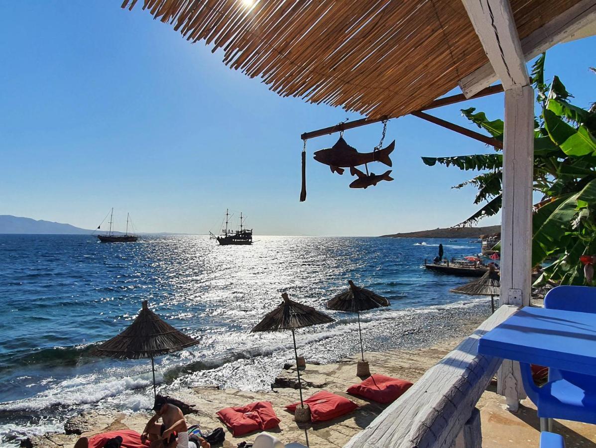 Villa Smeralda Sarandë エクステリア 写真