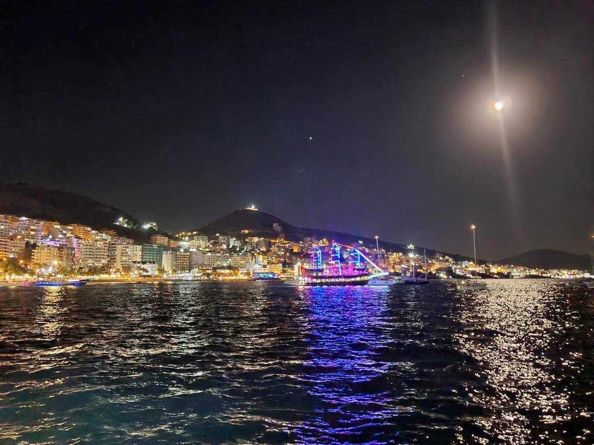 Villa Smeralda Sarandë エクステリア 写真