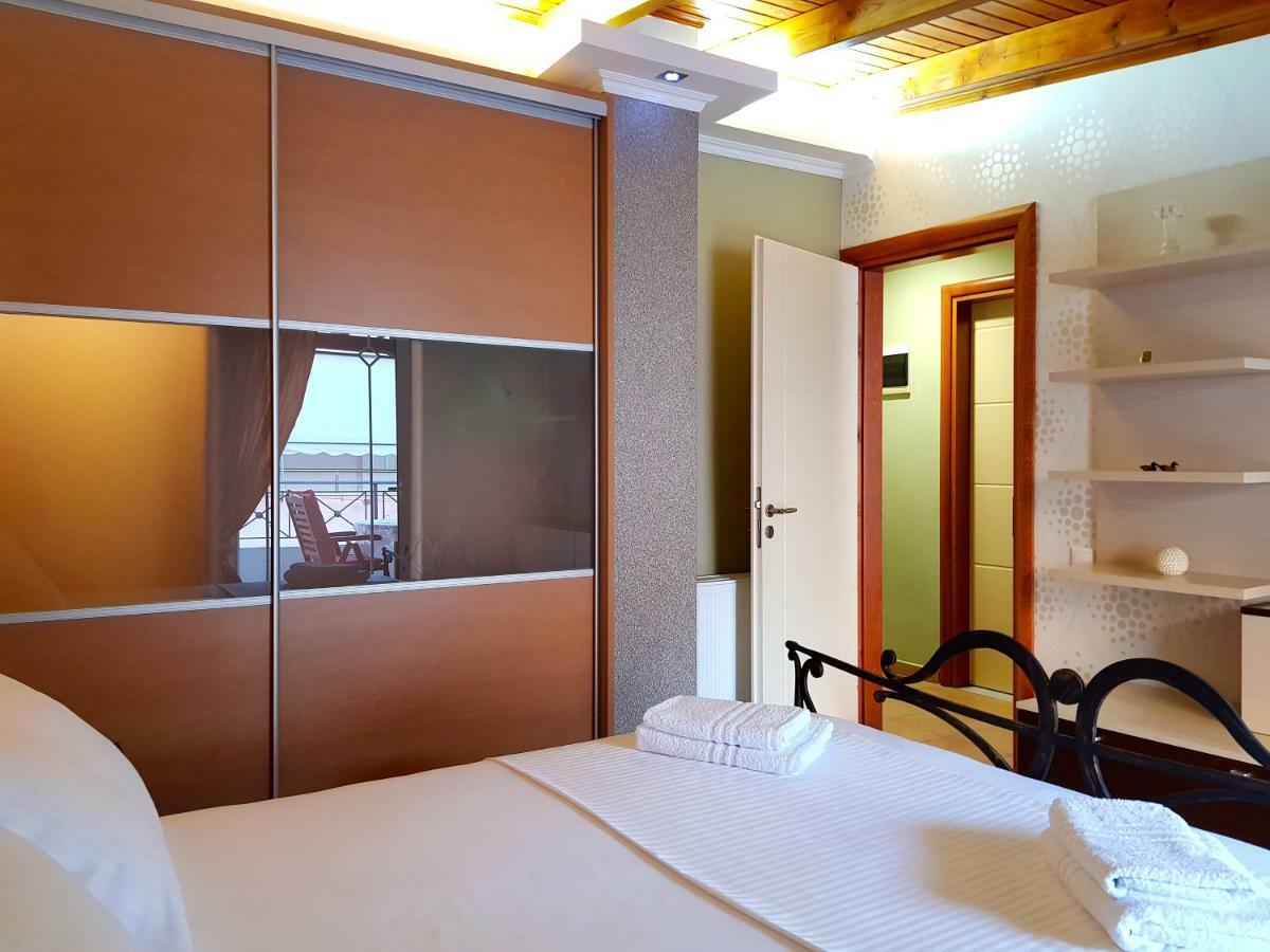 Villa Smeralda Sarandë エクステリア 写真